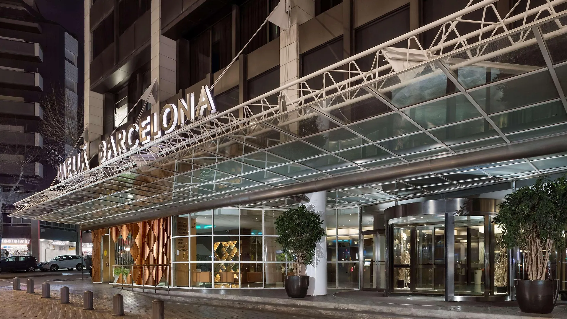 Hotel Melia Barcelona Sarria 5*,